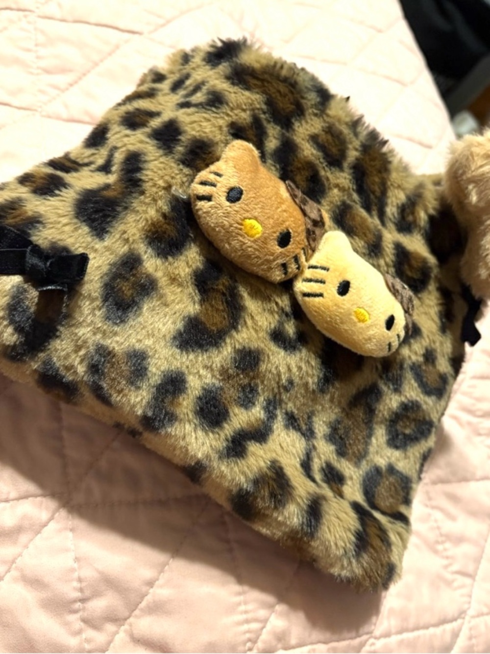 Hello Kitty Leopard Print Plush Tote Bag- faux fur- brand new! - Picture 4 of 7